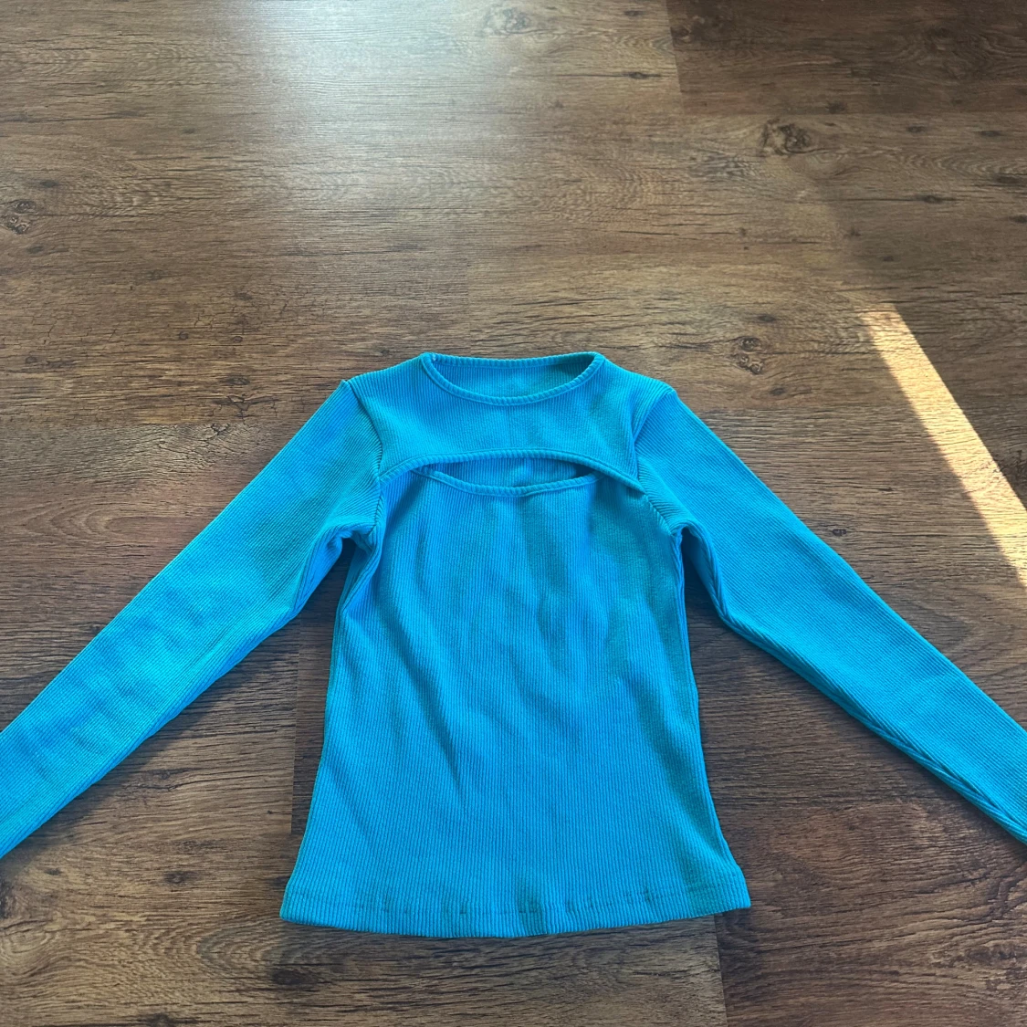 Blå/turkos ish långärmad topp! 💞