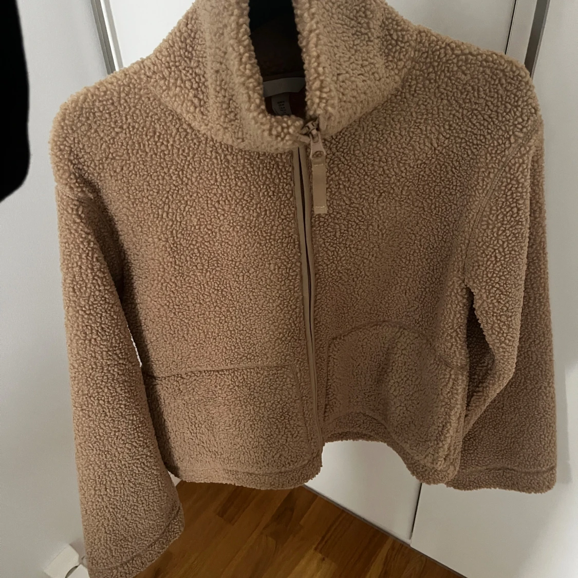 Beige teddyjacka från H&M - 1