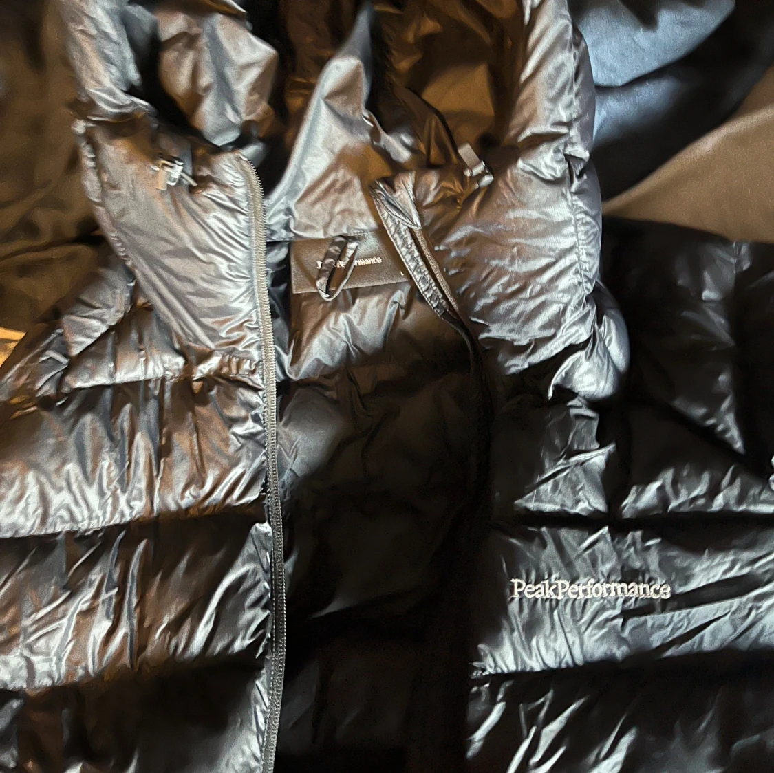 Svart dunjacka Peak Performance - 2