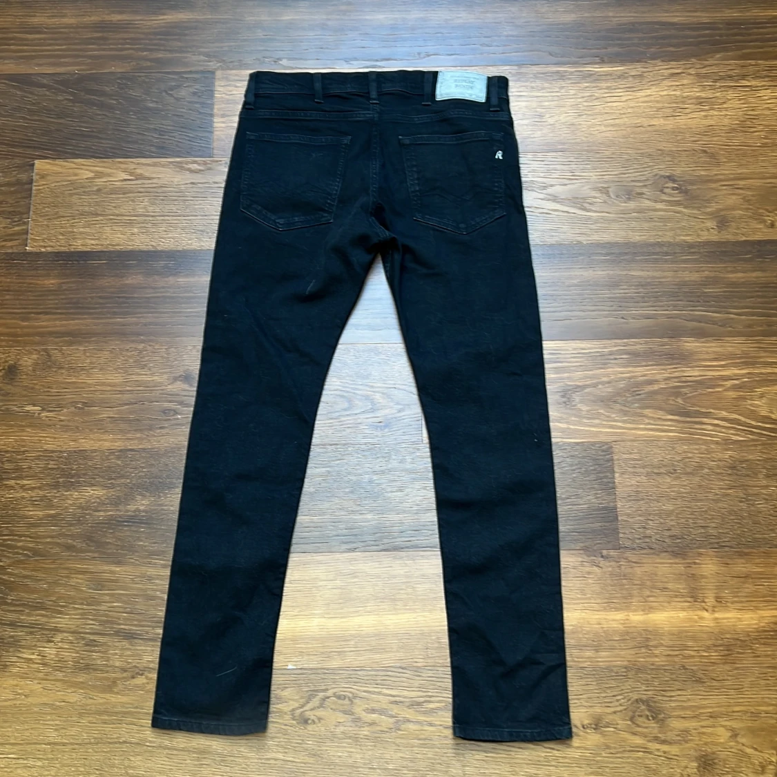 Svarta Replay jeans - 2