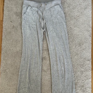 Grå mjukisbyxor från Juicy Couture XS - mjukisbyxor från Juicy Couture storlek Xs 