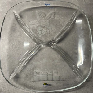 Kristall fat från Orrefors - Ett serverings fat i kristall från Orrefors.