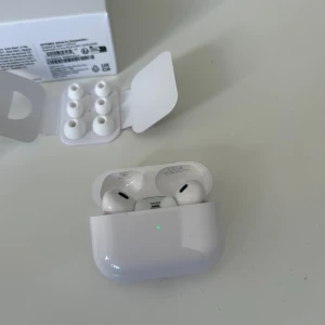 Airpod pro 2 - Säljer då de inte används. Helt nya! Skriv vid frågor! Bvsa🙌🙌