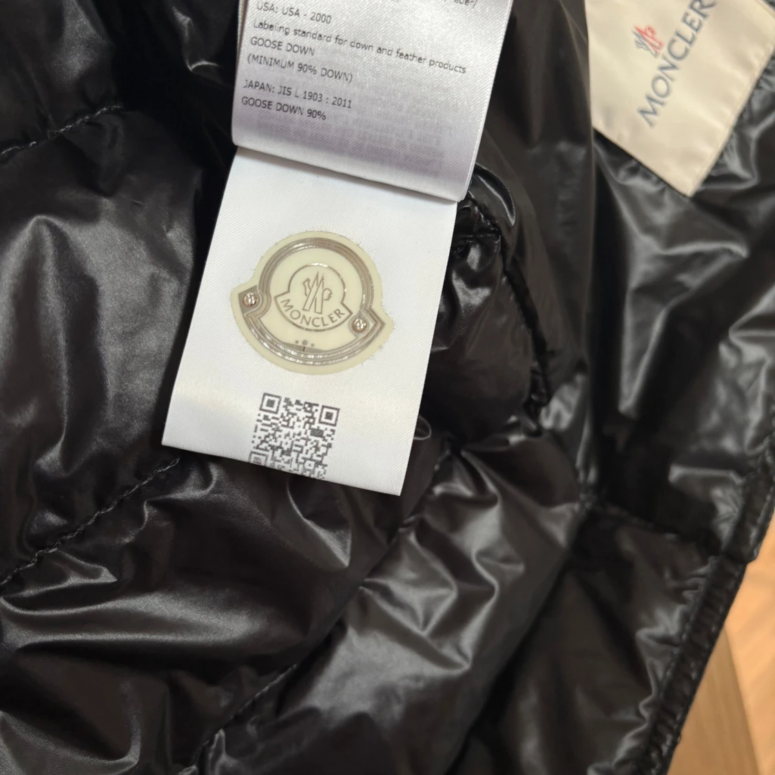 Svart Moncler väst  - 4