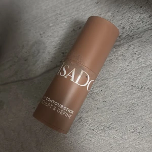 Isadora Contour Stick Warm Mocha - Krämig contour,  i nyansen 36 Warm Mocha. Enbart använd ett fåtal gånger. 