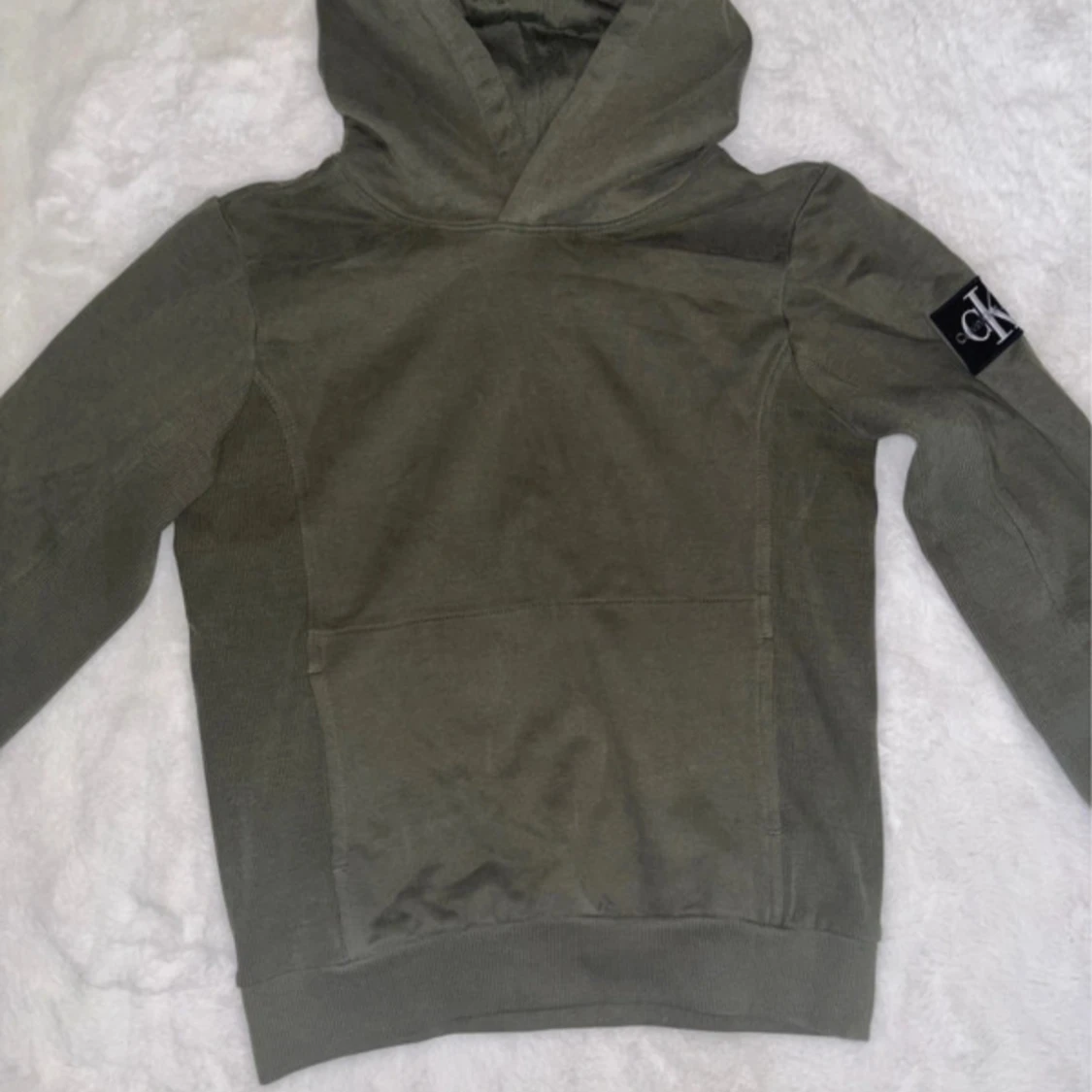 Olivgrön hoodie från Calvin Klein