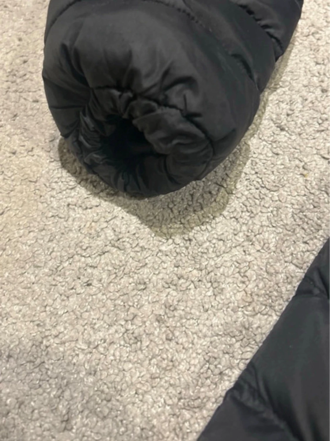 Svart dunjacka med huva - 4