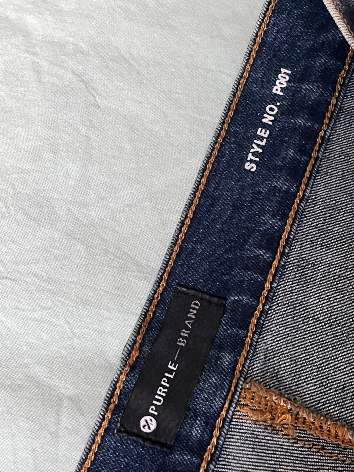 Grå slitna jeans från Purple Brand - 3