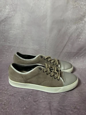 Lanvin skor - Mycket fint skick | Size 42 | fraktar inom 24 timmar | för att köpa klicka ”köp nu” | vid frågor eller funderingar skriv en meddelande | följare får bättre rabatter🙌