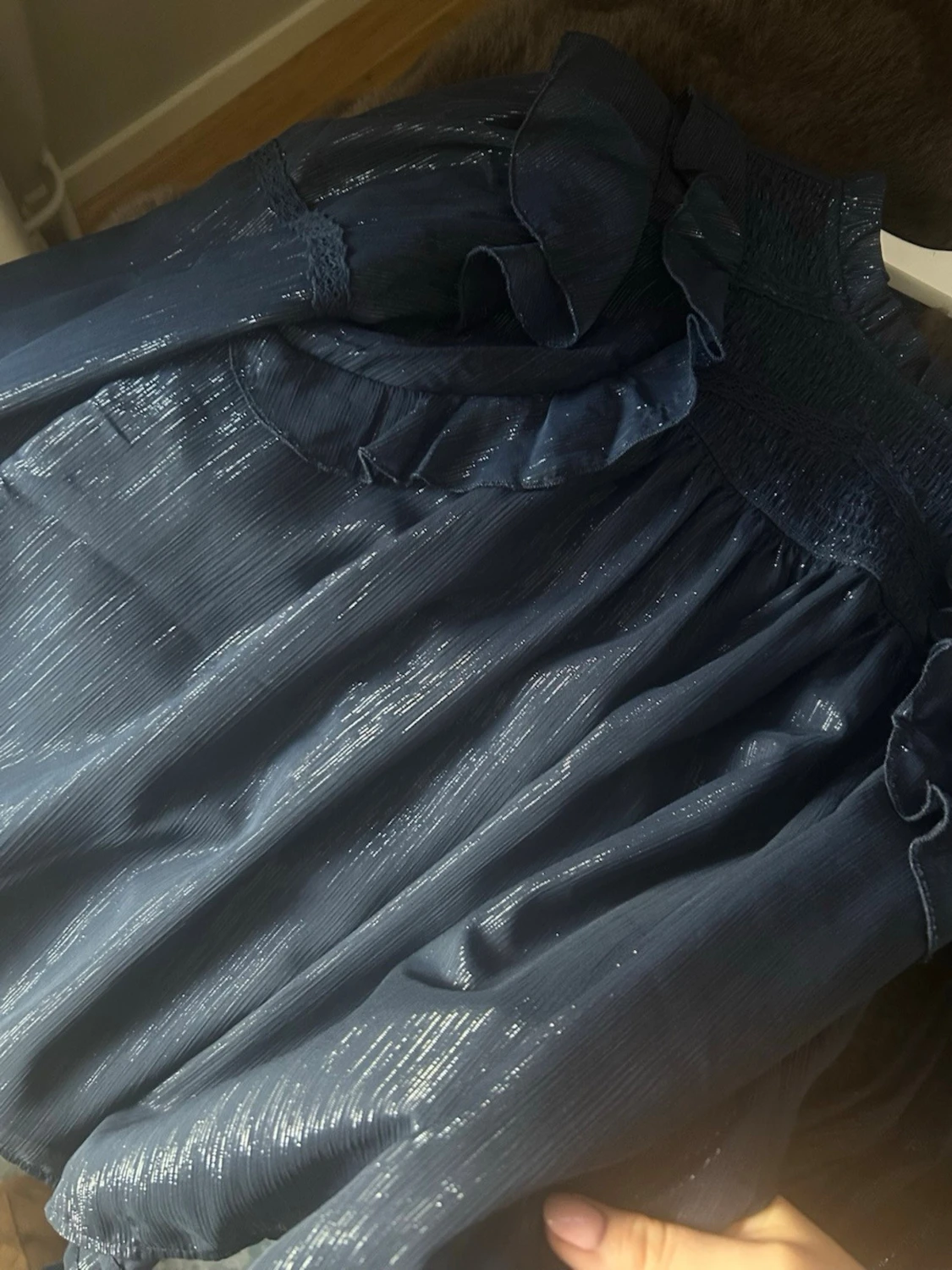 Mörkblå volangblus med lång ärm - 2