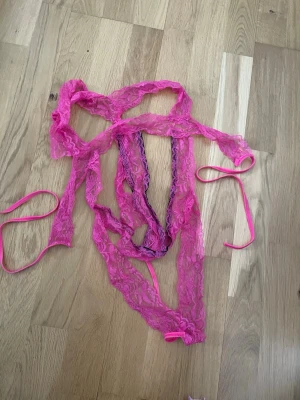 Sexig spetsbody storlek S/ M - Sexig spetsbody Storlek S/M.