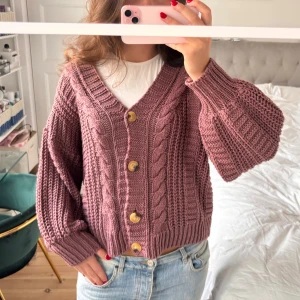 Stickad kofta - Så snygg stickad kofta 