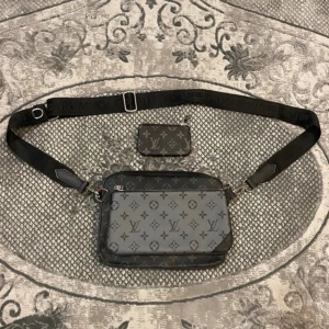 L och V väska helt ny  - Skit fin gillar inte väskor de drf säljer den 