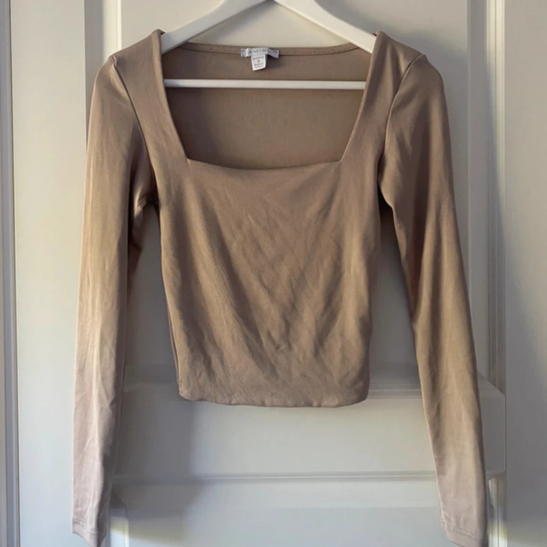 Beige långärmad topp 