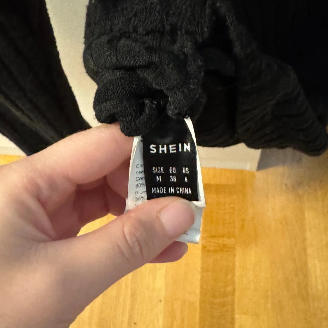 Svart ribbad topp från SHEIN - 3