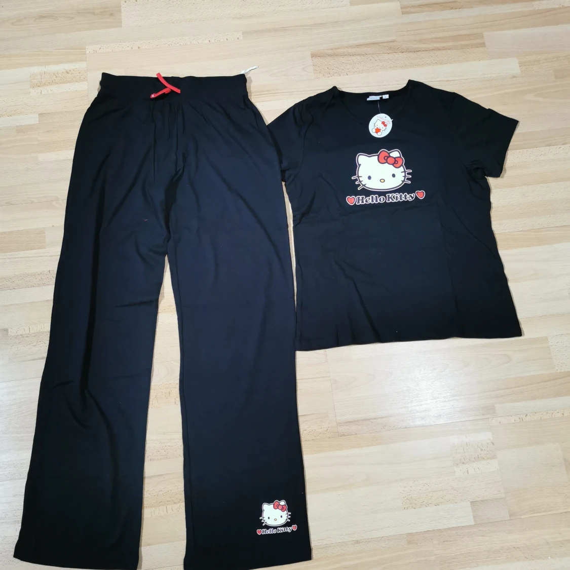 Svarta Hello Kitty 2 delar pyjamas 