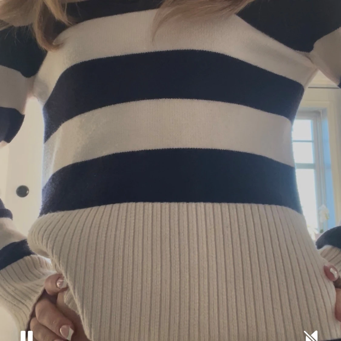 Randig stickad tröja