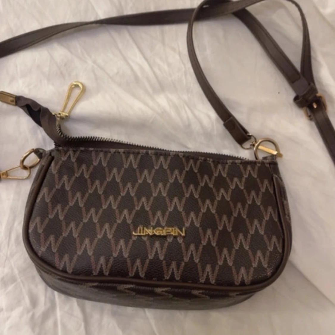 Brun axelväska från Jingpin med mönster - 2