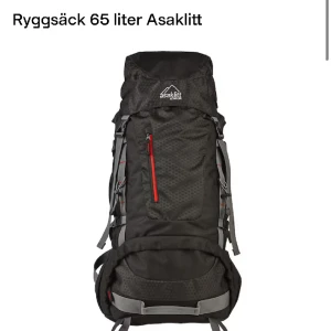 Vandrings ryggsäck - Säljer min fina ryggsäck från märket Asaklitt, inköpt på Clas Ohlson, för 599kr, bara använt den 1 gång så den är fortfarande i toppen skick!!