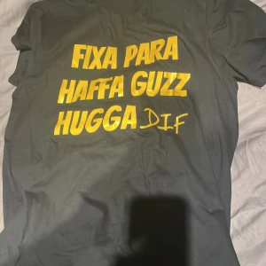 AIK T-shirts - Bild 1 stl M Bild 2 stl L