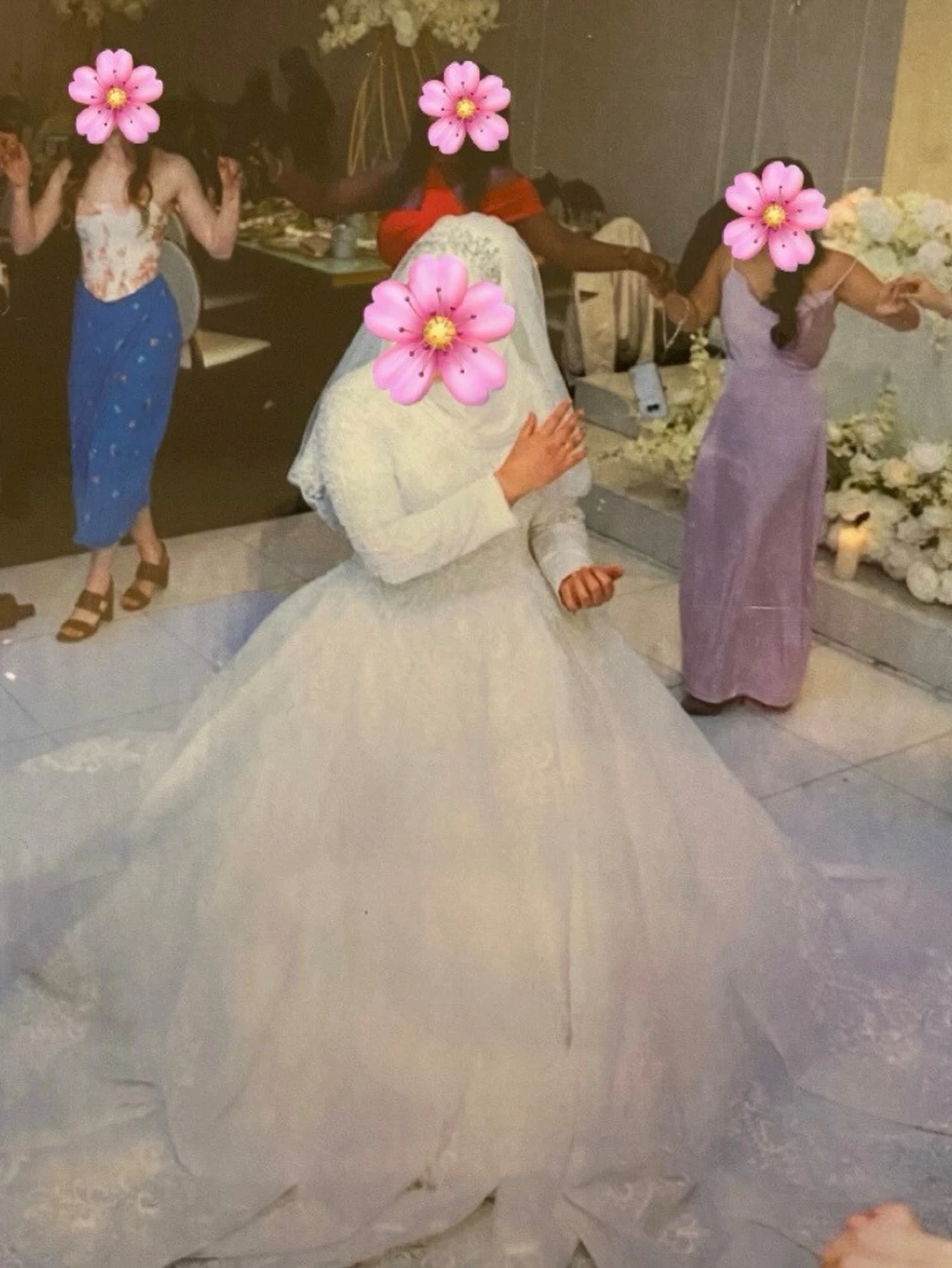 Vit lång bröllopsklänning med spets - 4