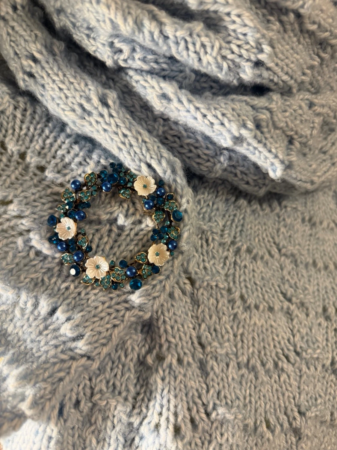 Ljusblå stickad väst - 2