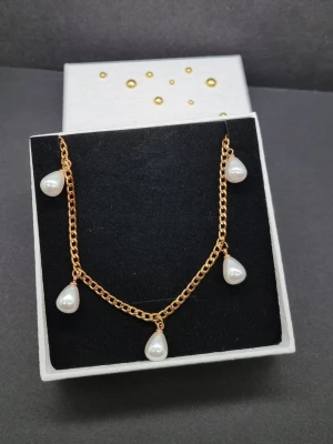 Handgjort halsband  - Material-rostfritt stål.  Kedjetjocklek-3mm.  Utan smyckesask 160kr