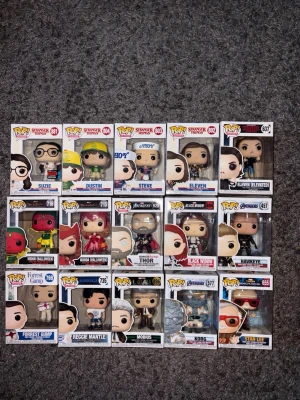 Funko Pop figurer - Säljer min samling av Funko Pop-figurer i sina originalförpackningar. Alla är i bra skick, det enda är att Eleven (637) förpackning är i lite halv kasst skick, förpackningen öppnar sig lätt undertill och har gått sönder lite fram till på förpackningen men håller sig stängd om den står på tex en hylla. Tänker 150kr styck, Eleven (637) 100kr. 