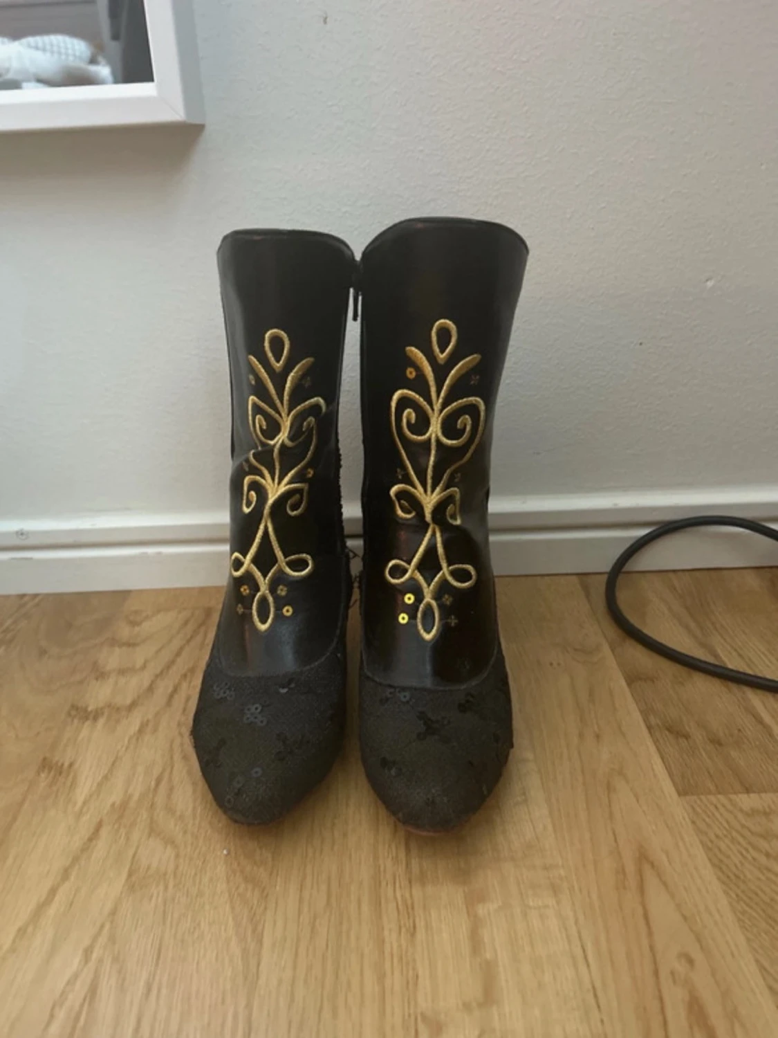 Annas Svarta Disney boots  - 1