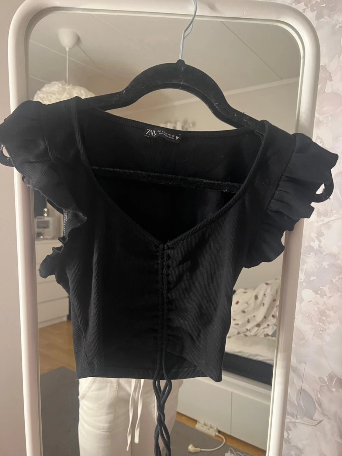 Svart croppad topp från Zara