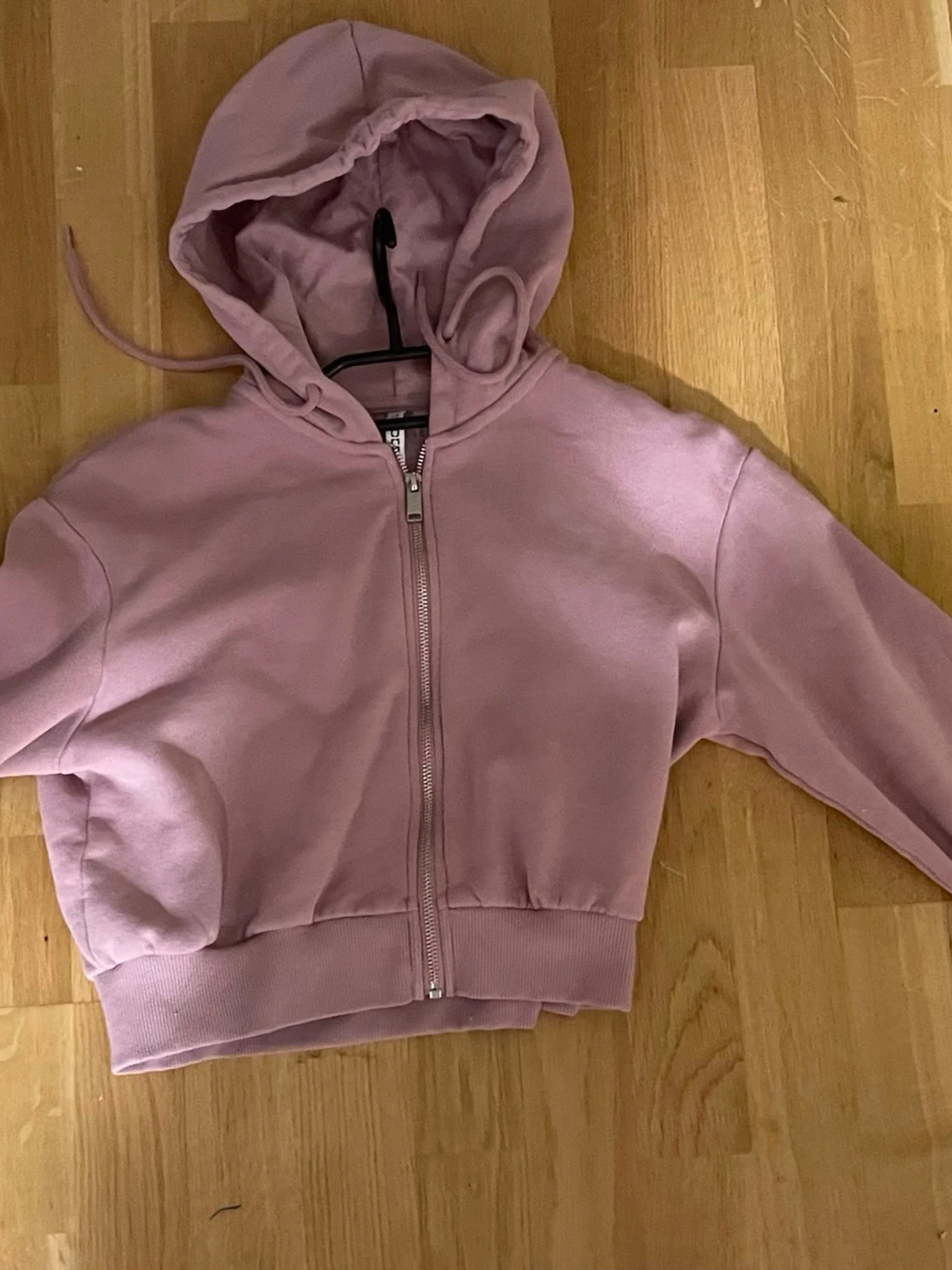 2 croppade ziphoodies i storlek S (kan säljas separat) - 3