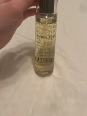 Hårolja från Björn Axén  - Säljer en helt oöppnad exklusiv hårolja från Björn Axén. Ordinariepris ligger på 390.