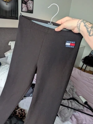 Bootcut leggings från Tommy Hilfiger  - Bra skick, stl XS