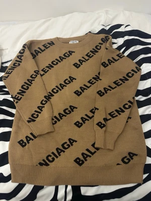 Tröja - Jätte fin tröja storlek xl men skulle säga passar M-Xl