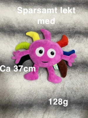 Babblarna Diddi - Sparsamt lekt med. Ca 37cm från rosa tagg till fot. 