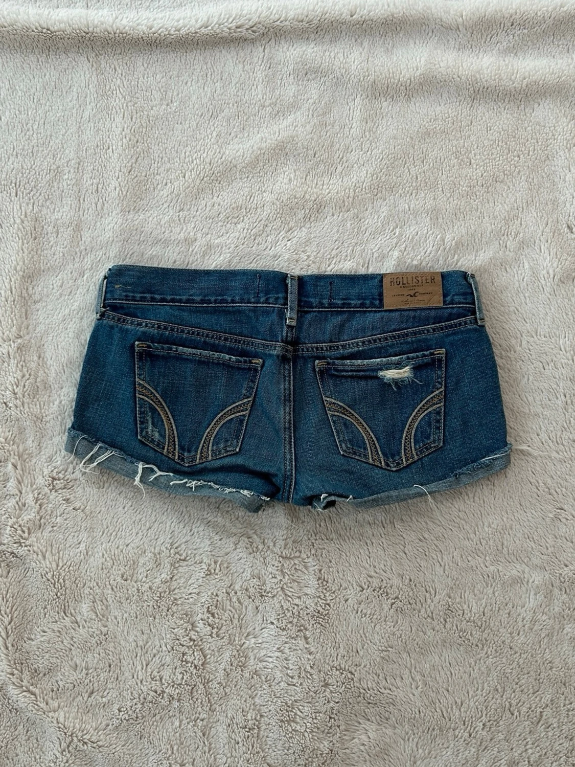 Hollister lågmidjade jeansshorts  - 5