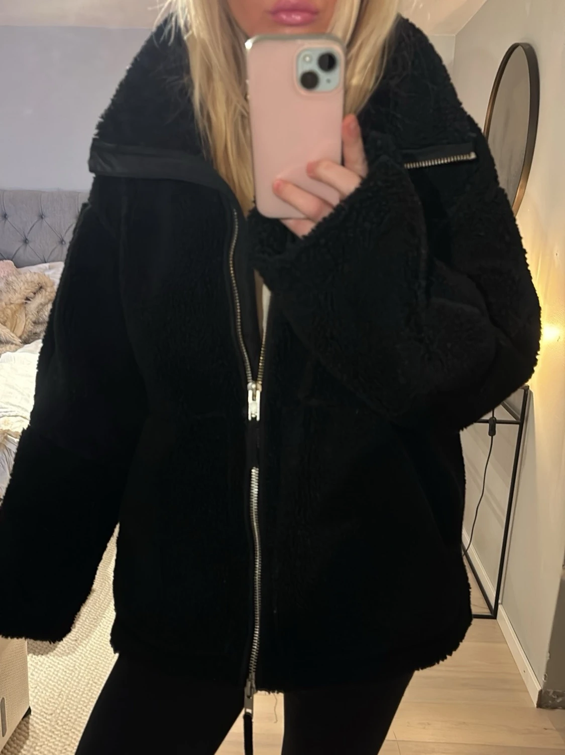 Svart teddyjacka med dragkedja - 2