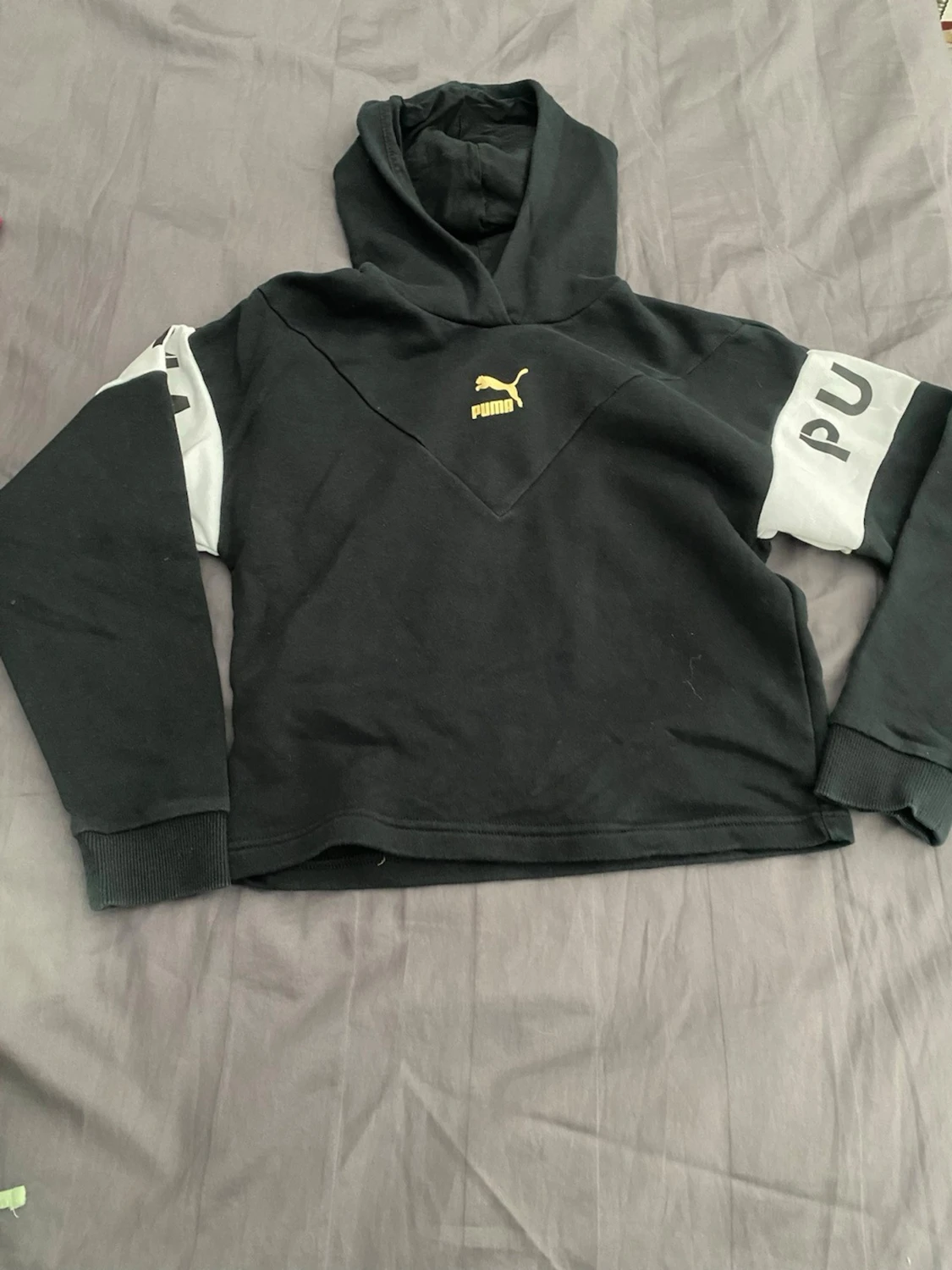 Svart puma hoodie 