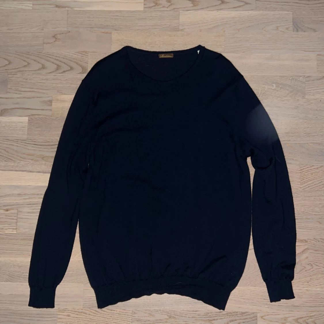 Mörkblå stickad tröja Stenströms