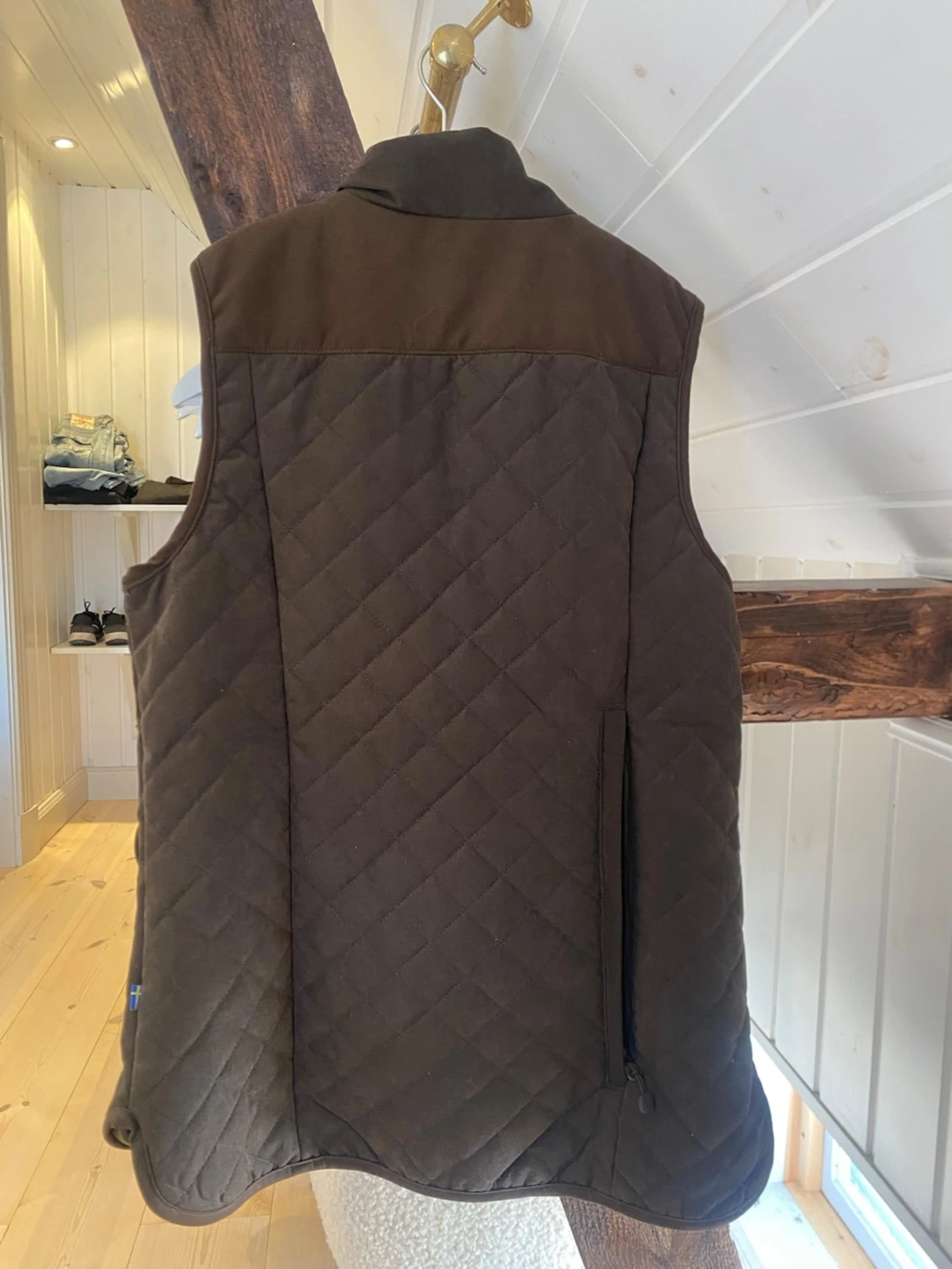 Brun quiltad väst från Vapiti S - 1