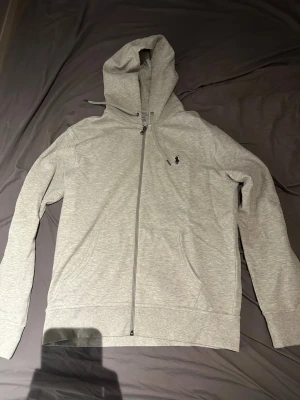 ralph lauren kofta  - Grå ralph lauren kofta sällan använd 