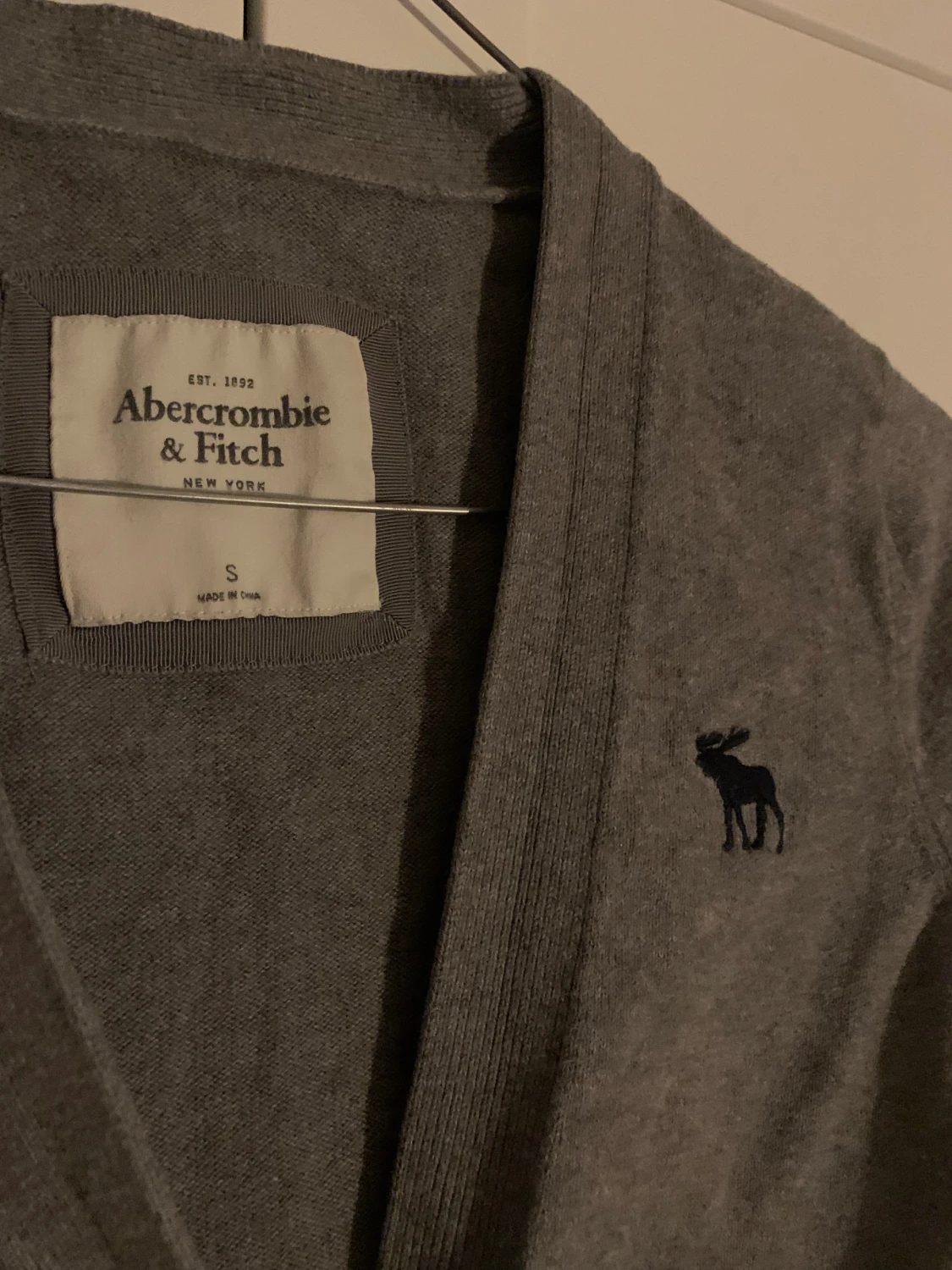 Grå kofta från Abercrombie & Fitch - 4