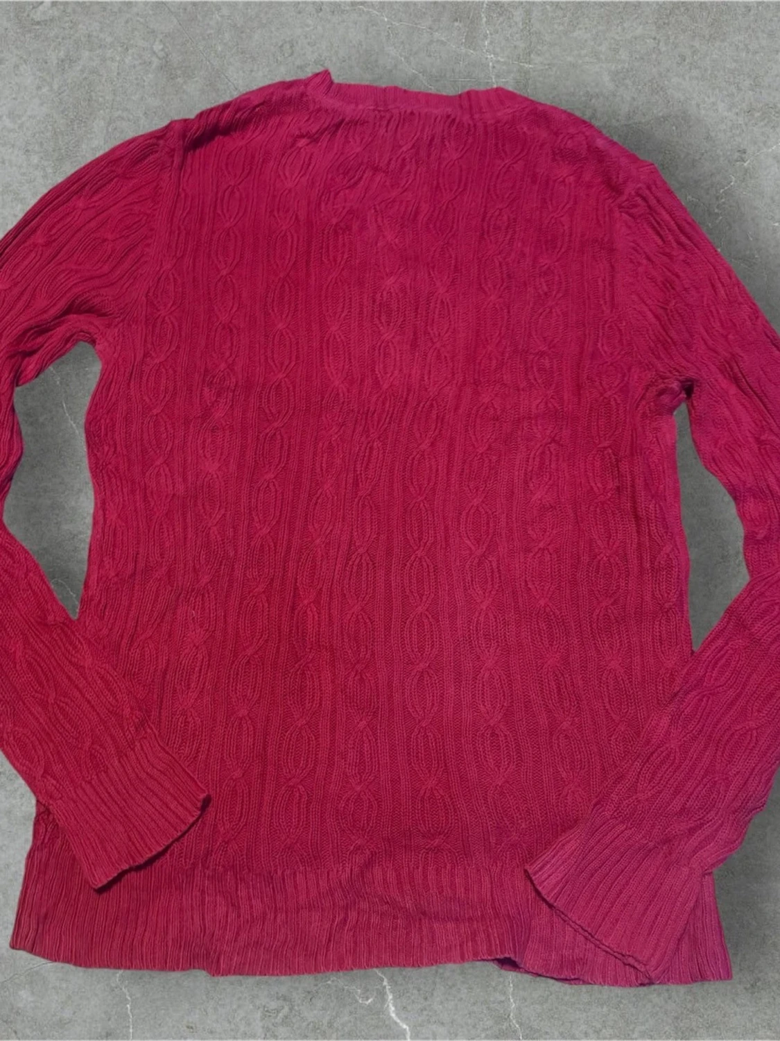 Röd stickad v-ringad tröja från Croft & Barrow - 2