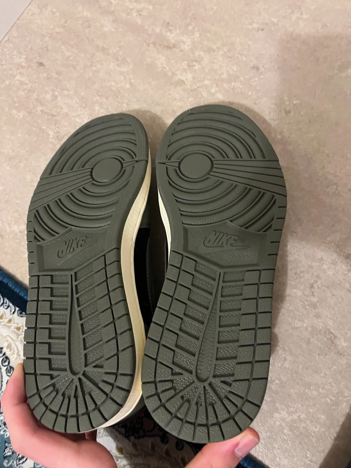 Nike Air Jordan 1 Low Travis Scott - 2