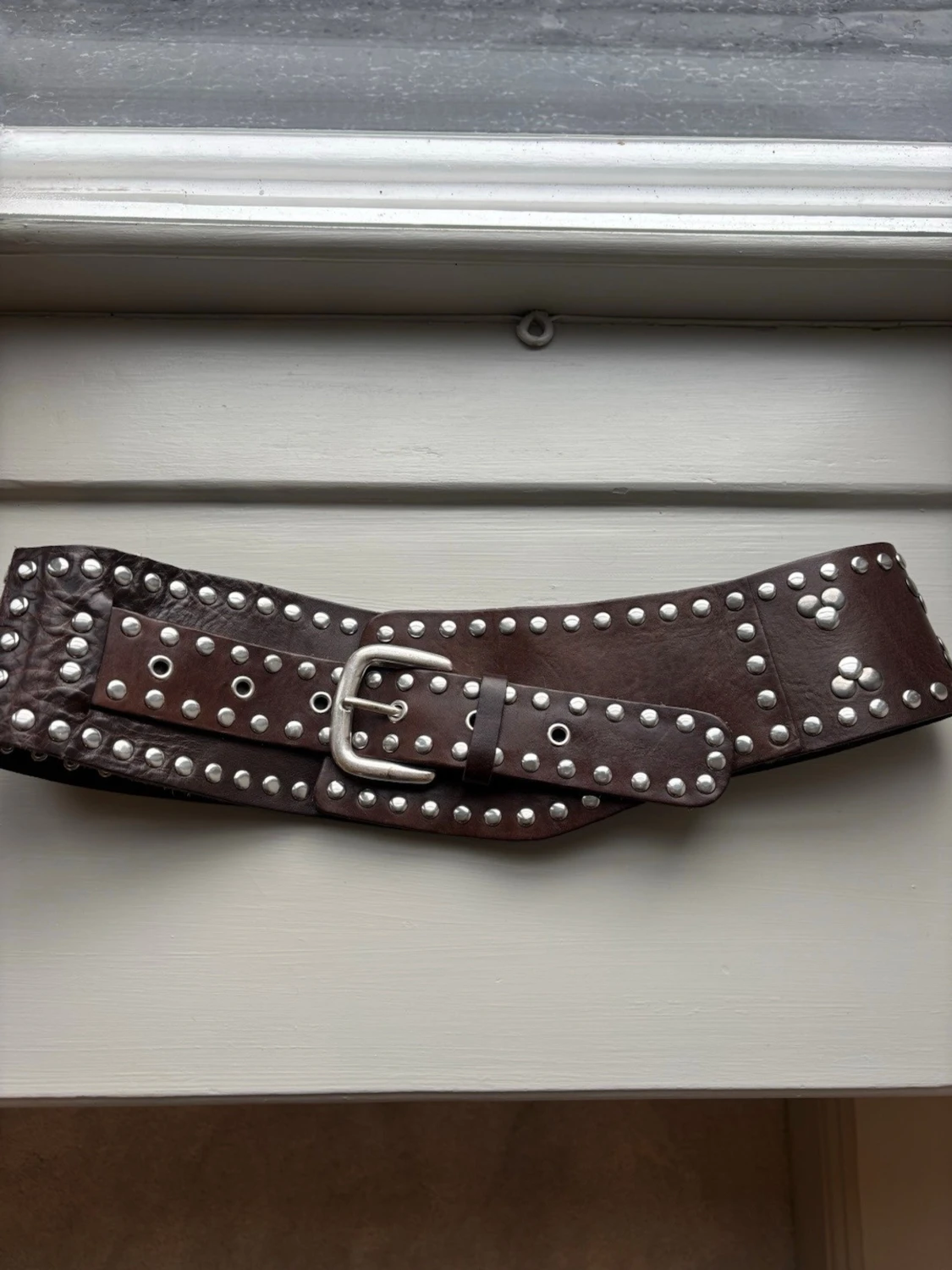 Skärp med nitar  - 4