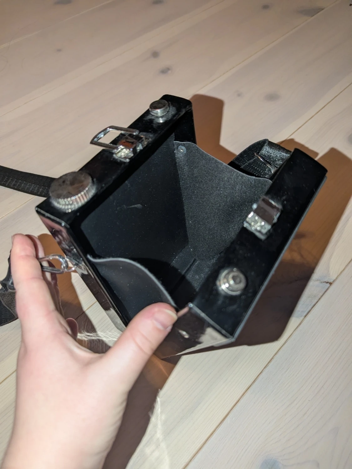 Svart axelväska i kameramodell - 3