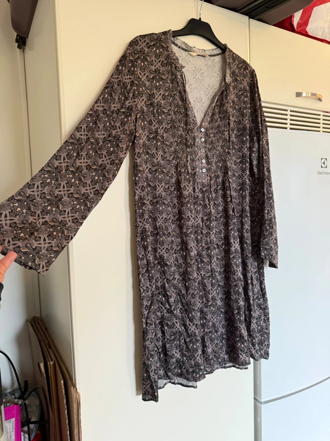 Mönstrad svart/grå kortklänning - 2