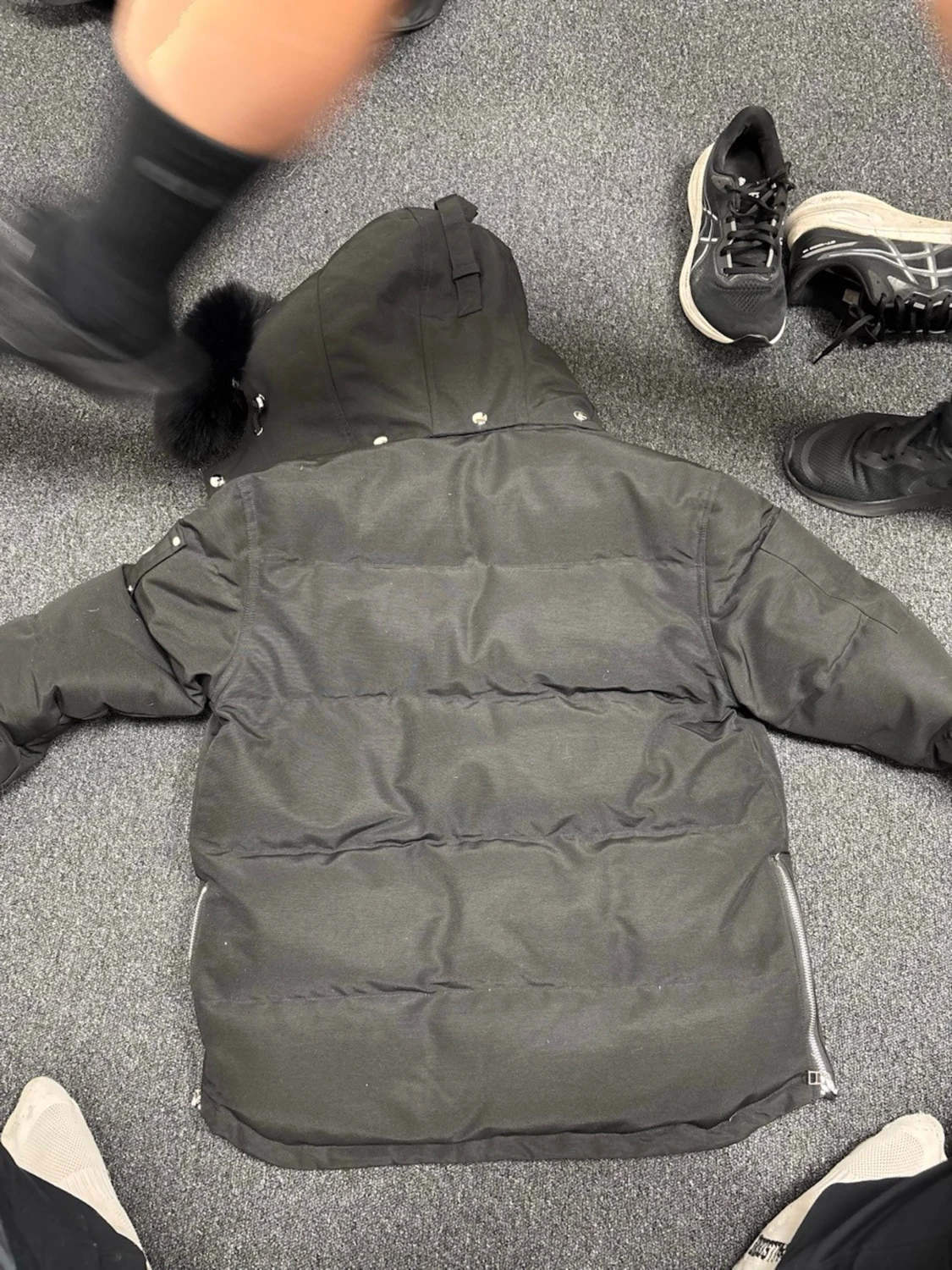 Svart Moose Knuckles dunjacka S - 1