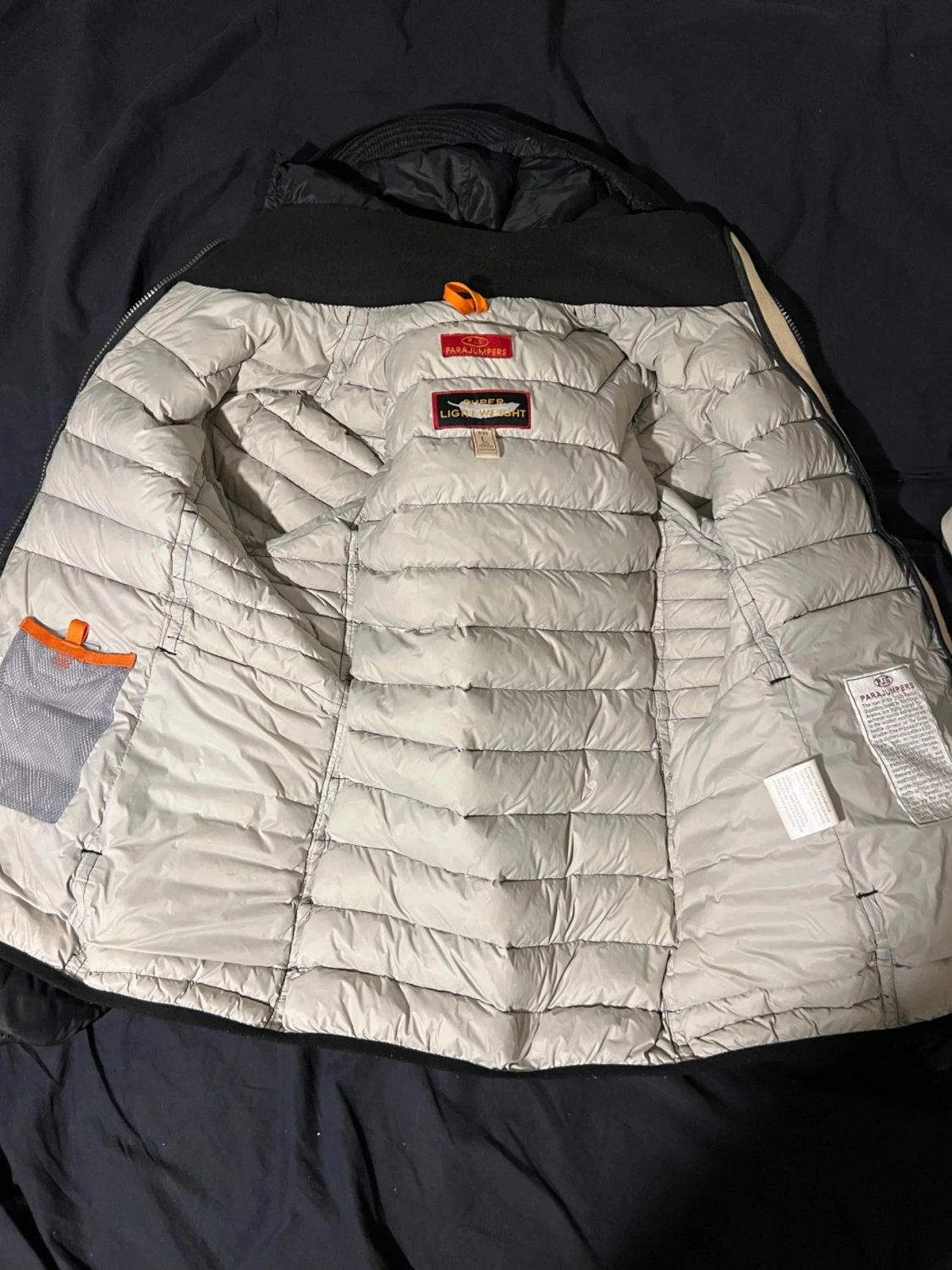 Svart dunjacka från Parajumpers L - 1