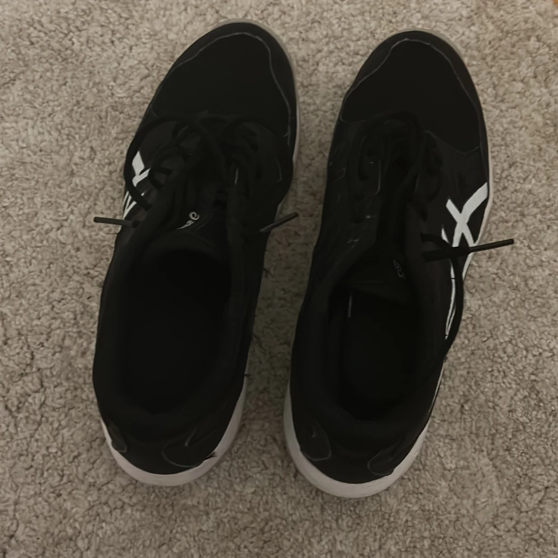 Svarta inneskor asics - 1